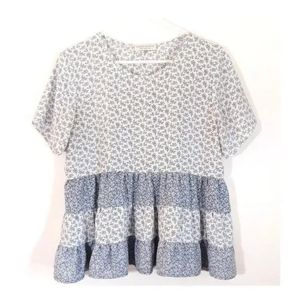 Paper Crane Womens Tiered Floral Top Green boho Blouse Medium M - Picture 2 of 7